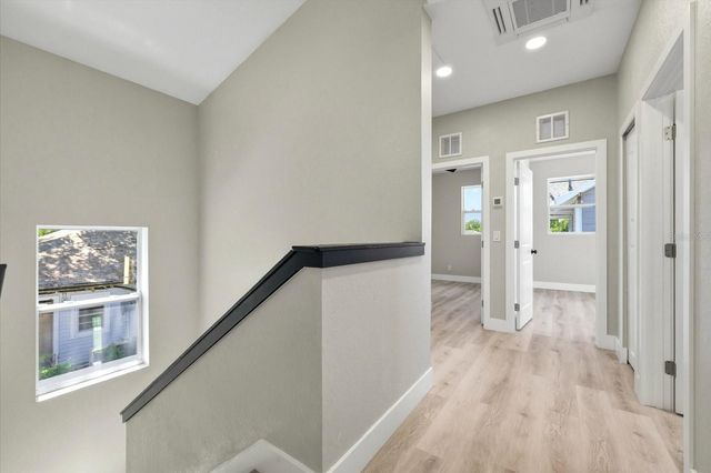 1044 12TH AVENUE S, St Petersburg, FL 33705