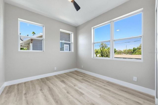 1044 12TH AVENUE S, St Petersburg, FL 33705