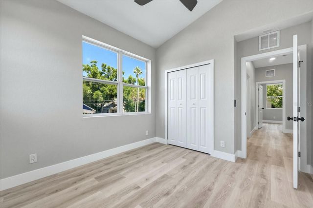 1044 12TH AVENUE S, St Petersburg, FL 33705