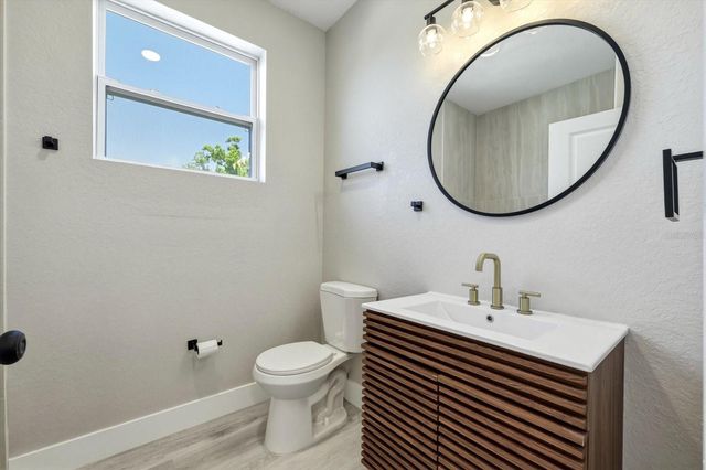 1044 12TH AVENUE S, St Petersburg, FL 33705