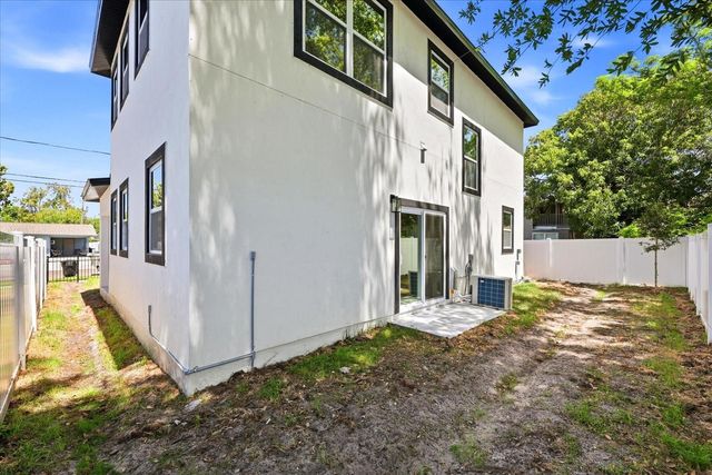 1044 12TH AVENUE S, St Petersburg, FL 33705