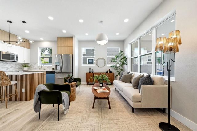 1044 12TH AVENUE S, St Petersburg, FL 33705