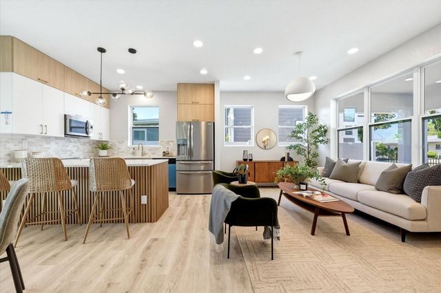 1044 12TH AVENUE S, St Petersburg, FL 33705