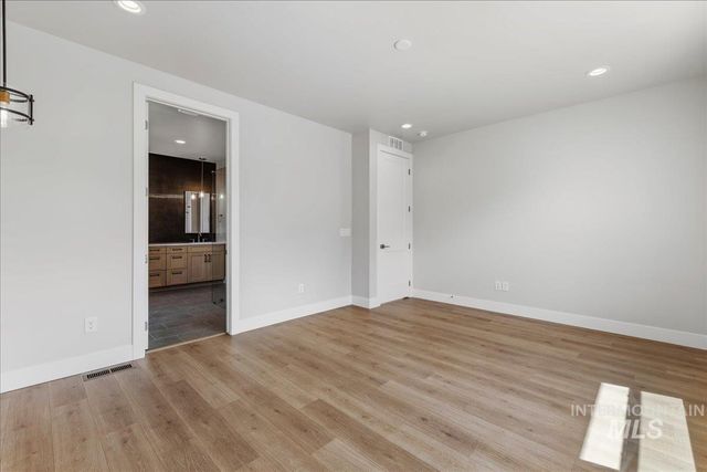 1041 W Malbar St., Meridian, ID 83646