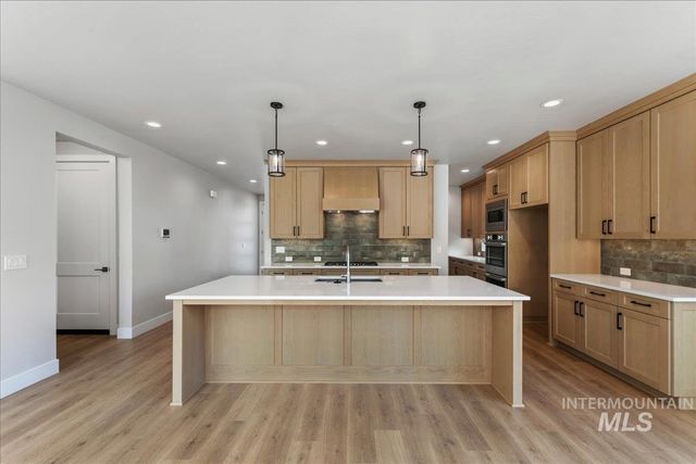 1041 W Malbar St., Meridian, ID 83646