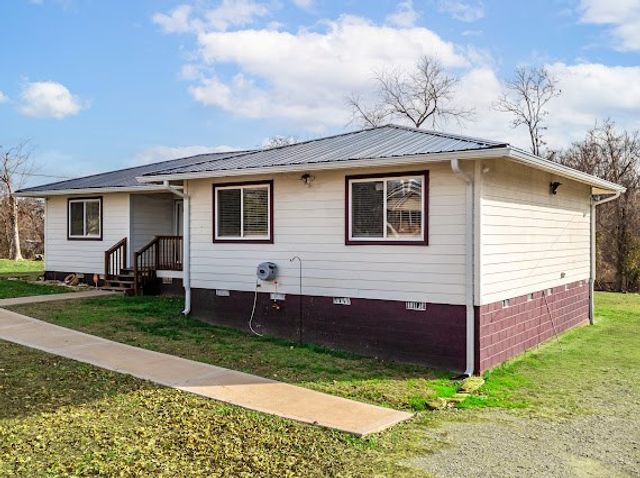 440 Moores Dr, Hopkinsville, KY 42240