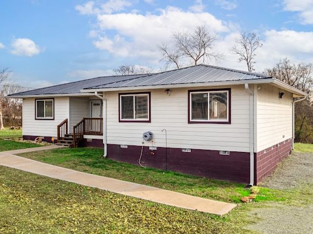 440 Moores Dr, Hopkinsville, KY 42240