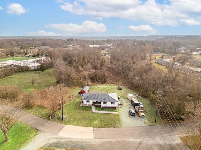440 Moores Dr, Hopkinsville, KY 42240