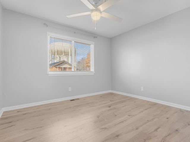 440 Moores Dr, Hopkinsville, KY 42240