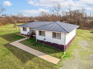 440 Moores Dr, Hopkinsville, KY 42240