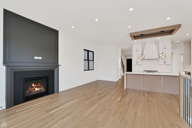 3905 N Drake Avenue, Chicago, IL 60618