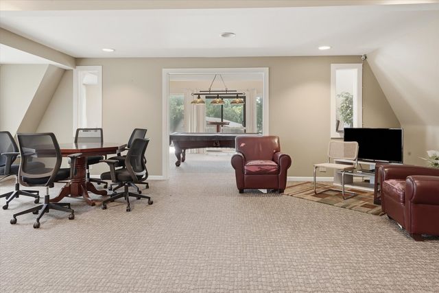 600 W Russell Street 309, Barrington, IL 60010
