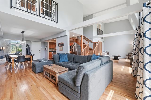 600 W Russell Street 309, Barrington, IL 60010