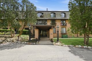 600 W Russell Street 309, Barrington, IL 60010