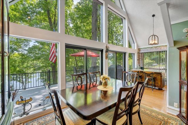 890 Long Island DR, Moneta, VA 24121