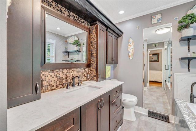 890 Long Island DR, Moneta, VA 24121