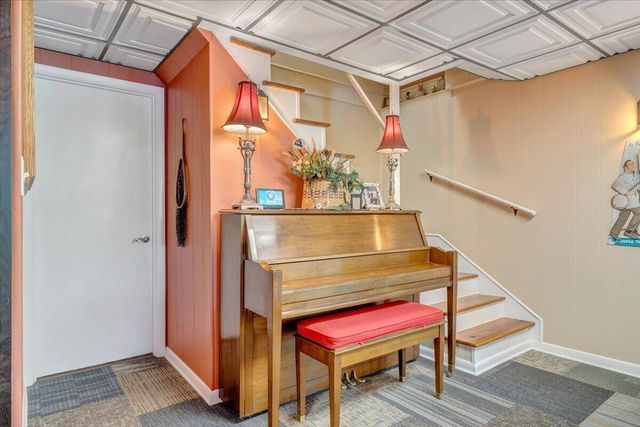 890 Long Island DR, Moneta, VA 24121