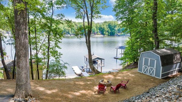 890 Long Island DR, Moneta, VA 24121