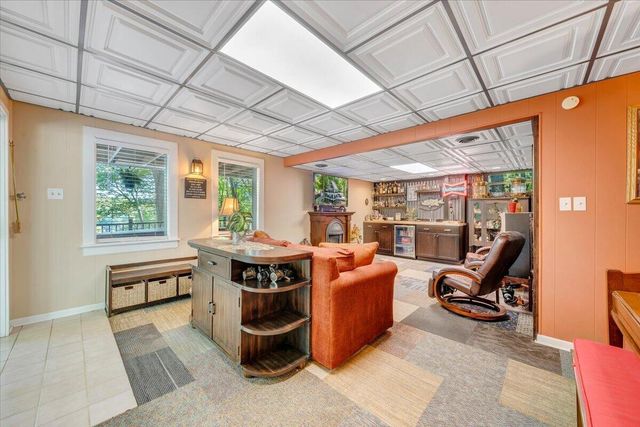 890 Long Island DR, Moneta, VA 24121