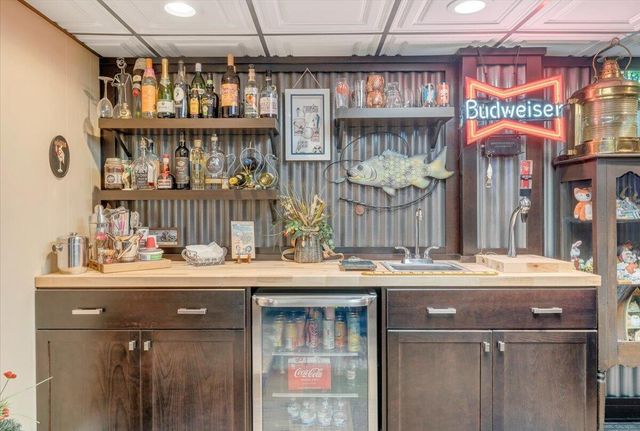 890 Long Island DR, Moneta, VA 24121