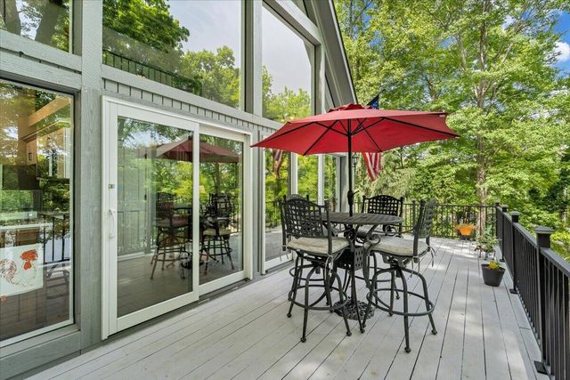 890 Long Island DR, Moneta, VA 24121