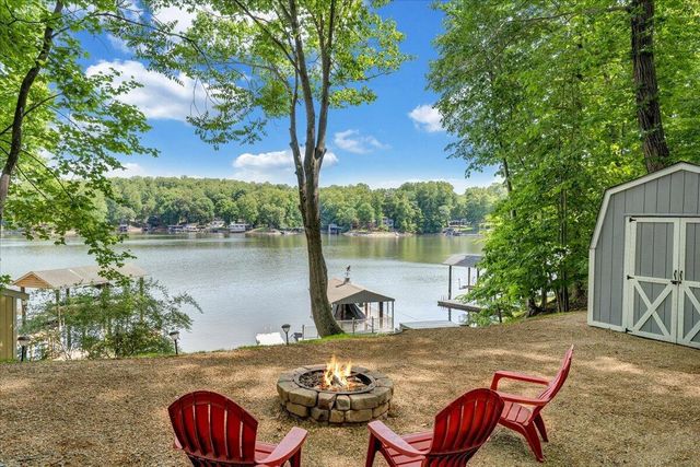 890 Long Island DR, Moneta, VA 24121