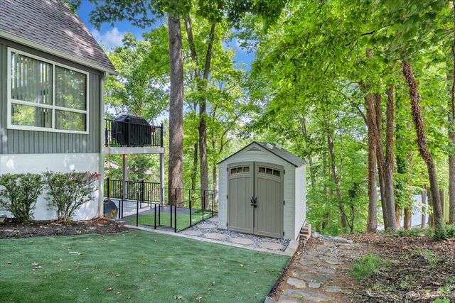 890 Long Island DR, Moneta, VA 24121