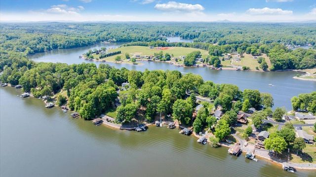 890 Long Island DR, Moneta, VA 24121