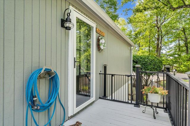 890 Long Island DR, Moneta, VA 24121
