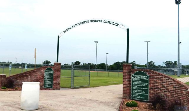 4435 Rec 5 Street, Bourg, LA 70343