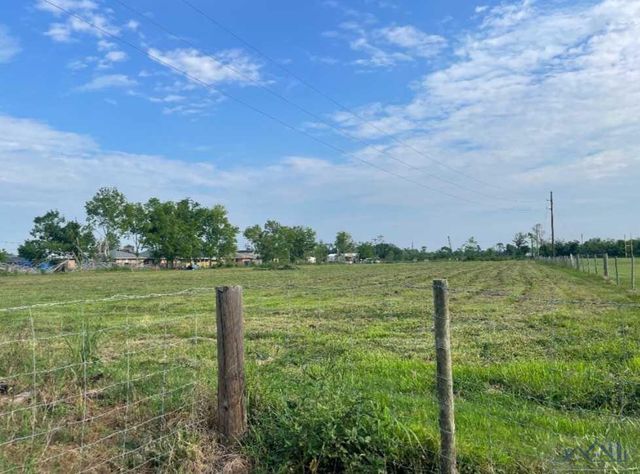 4435 Rec 5 Street, Bourg, LA 70343
