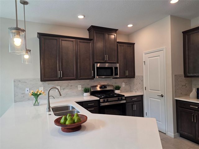 2865 HIGH POINTE STREET, Clermont, FL 34711
