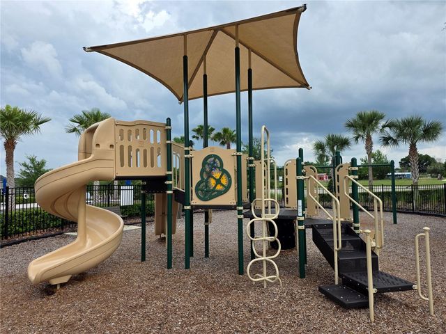 2865 HIGH POINTE STREET, Clermont, FL 34711