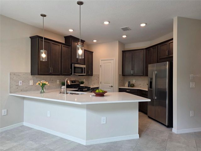 2865 HIGH POINTE STREET, Clermont, FL 34711