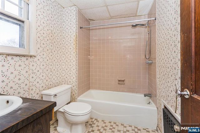 105 Midland Avenue, Glen Ridge, NJ 07028