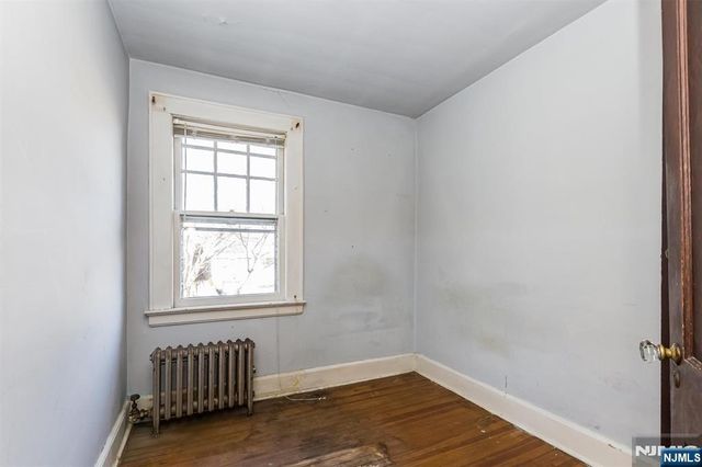 105 Midland Avenue, Glen Ridge, NJ 07028