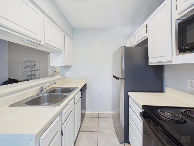 2409 Leon ST 201, Austin, TX 78705