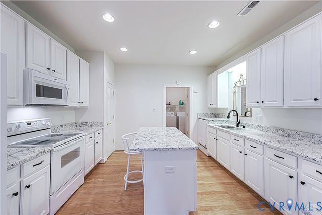 7402 Dress Blue Cir, Mechanicsville, VA 23116