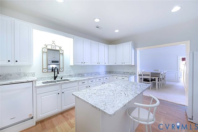 7402 Dress Blue Cir, Mechanicsville, VA 23116