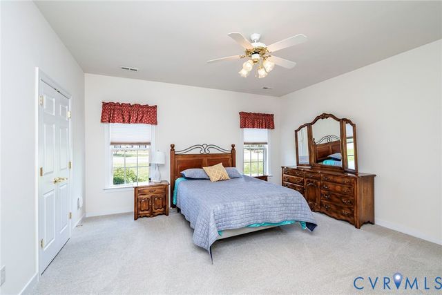 7402 Dress Blue Cir, Mechanicsville, VA 23116