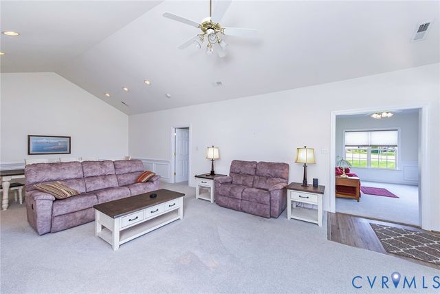 7402 Dress Blue Cir, Mechanicsville, VA 23116