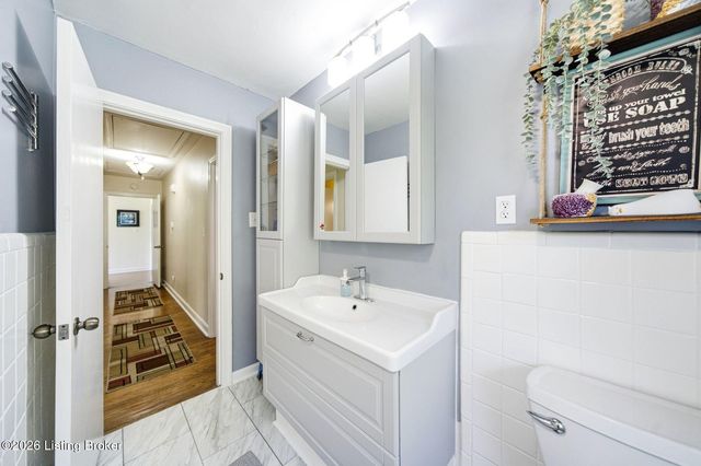 7205 Glen Arbor Rd, Louisville, KY 40222