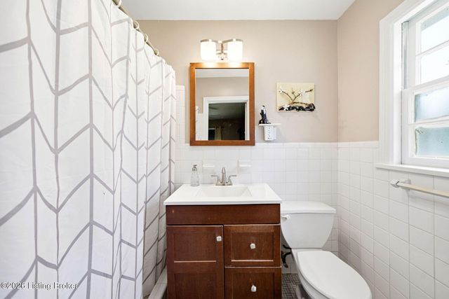 7205 Glen Arbor Rd, Louisville, KY 40222