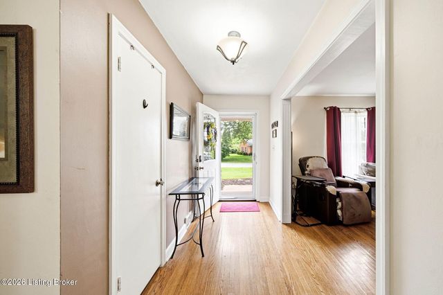 7205 Glen Arbor Rd, Louisville, KY 40222