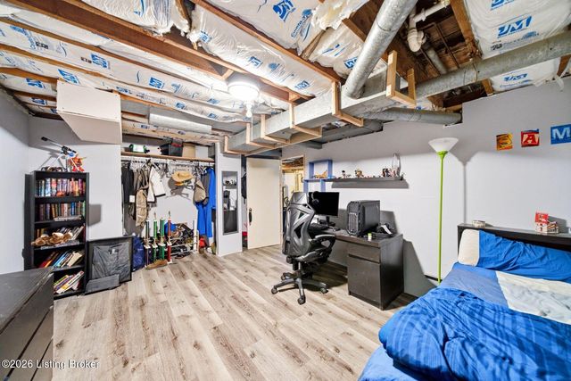 7205 Glen Arbor Rd, Louisville, KY 40222