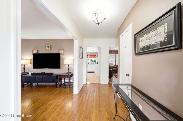 7205 Glen Arbor Rd, Louisville, KY 40222