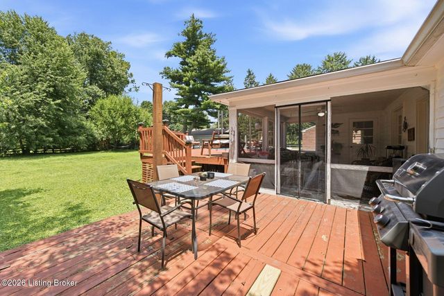 7205 Glen Arbor Rd, Louisville, KY 40222