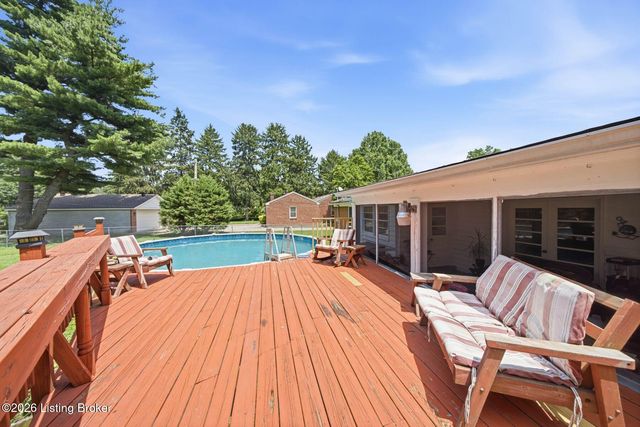 7205 Glen Arbor Rd, Louisville, KY 40222