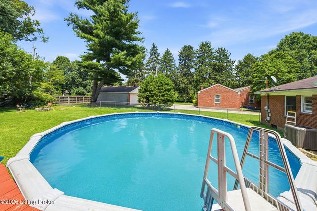 7205 Glen Arbor Rd, Louisville, KY 40222