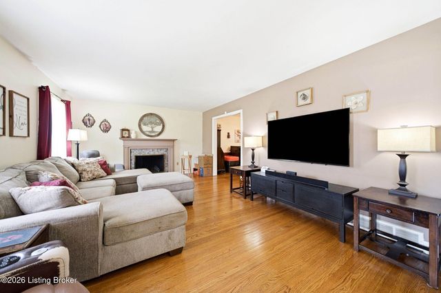 7205 Glen Arbor Rd, Louisville, KY 40222